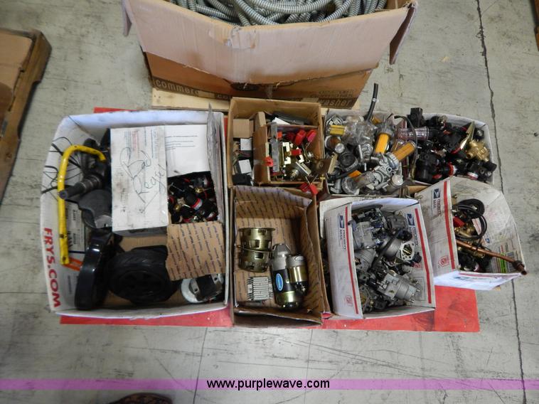 image for item AO9187 Assorted generator parts