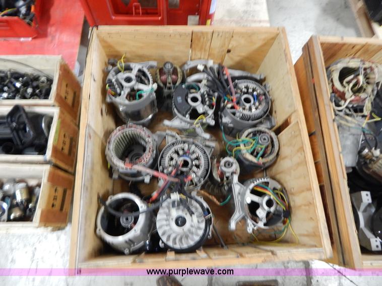 image for item AO9187 Assorted generator parts