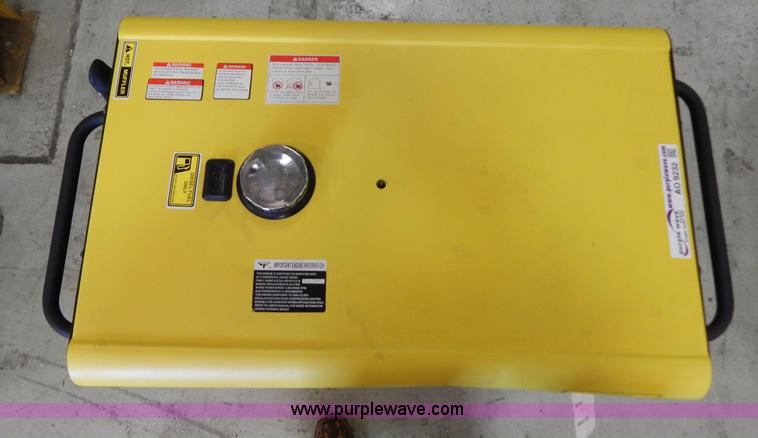 image for item AO9232 Apollo AED6500S generator