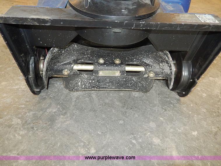 image for item AP9783 Mack 522 snow thrower