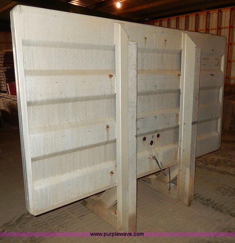 image for item AP9784 Merrit headache rack