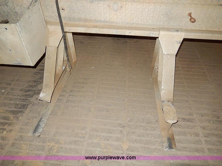 image for item AP9784 Merrit headache rack