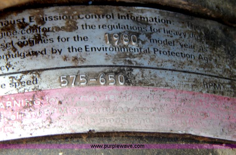 image for item B5826 1981 Mack R747-ST2337 semi truck