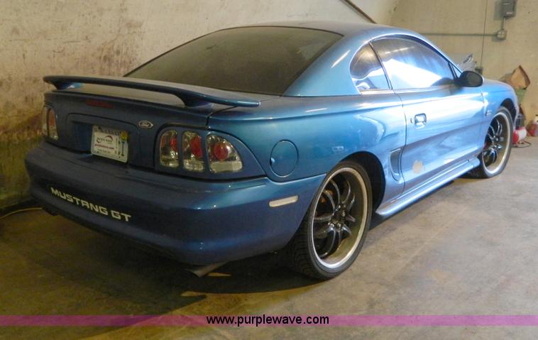 image for item D6039 1995 Ford Mustang GT