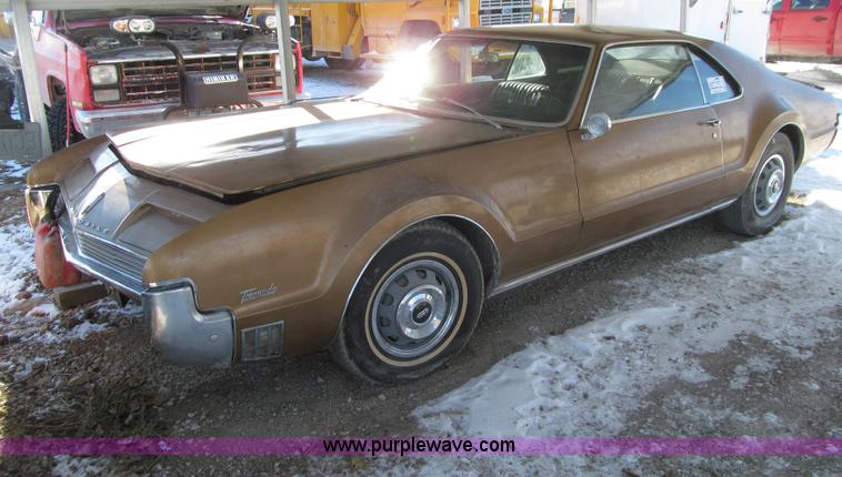 image for item E4643 1966 Oldsmobile Toronado