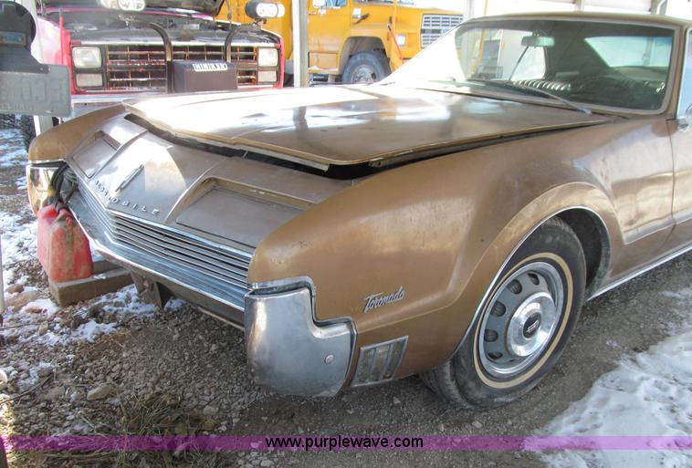 image for item E4643 1966 Oldsmobile Toronado