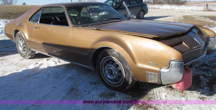 image for item E4643 1966 Oldsmobile Toronado