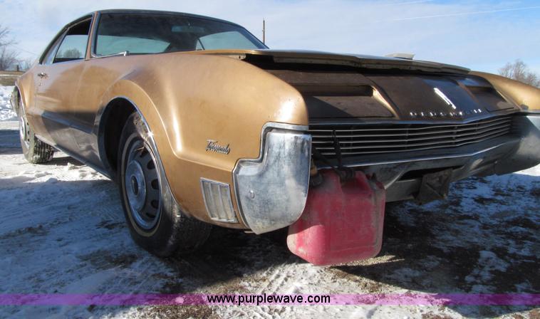 image for item E4643 1966 Oldsmobile Toronado
