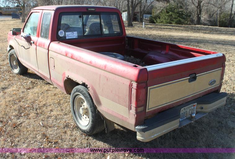 image for item G4415 1991 Ford Ranger XLT pickup truck