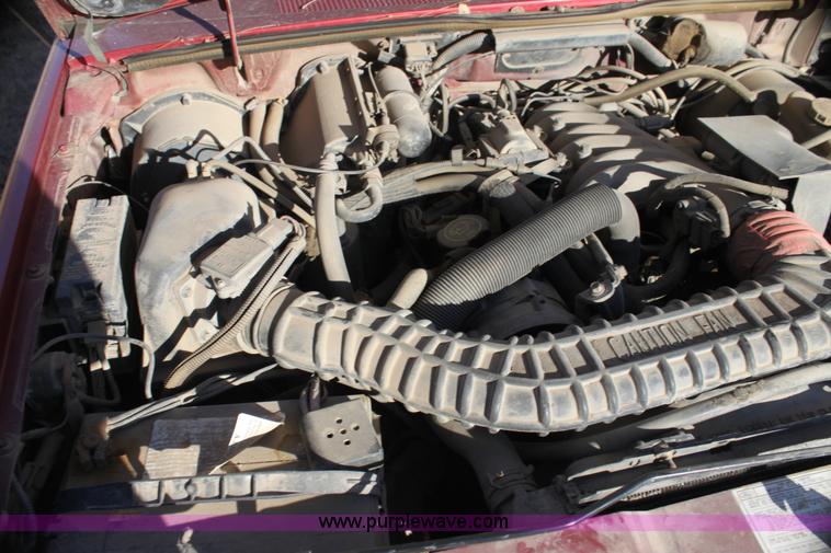 image for item G4415 1991 Ford Ranger XLT pickup truck