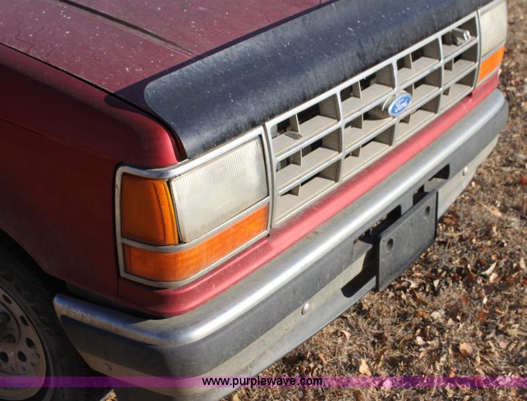 image for item G4415 1991 Ford Ranger XLT pickup truck