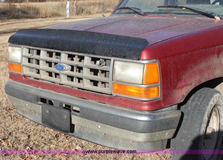 image for item G4415 1991 Ford Ranger XLT pickup truck