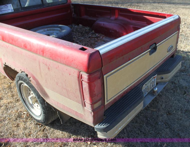 image for item G4415 1991 Ford Ranger XLT pickup truck