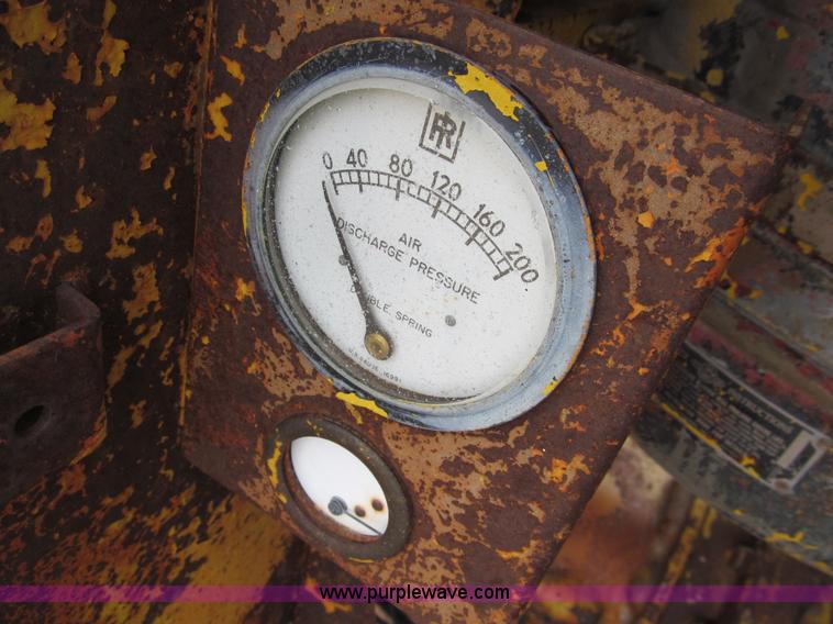 image for item G9698 Portable sandblaster