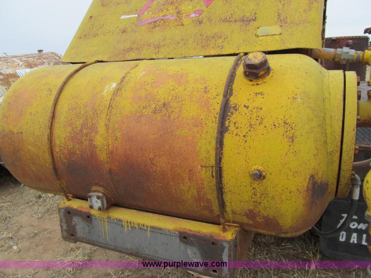 image for item G9698 Portable sandblaster