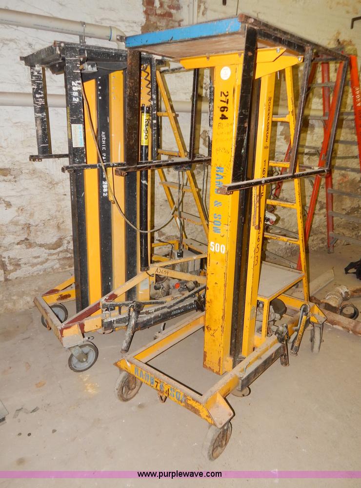 image for item H3890 (2) single man lifts