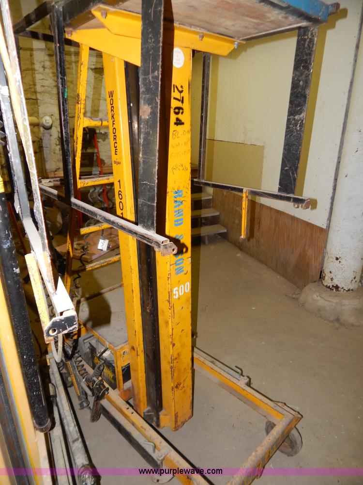 image for item H3890 (2) single man lifts