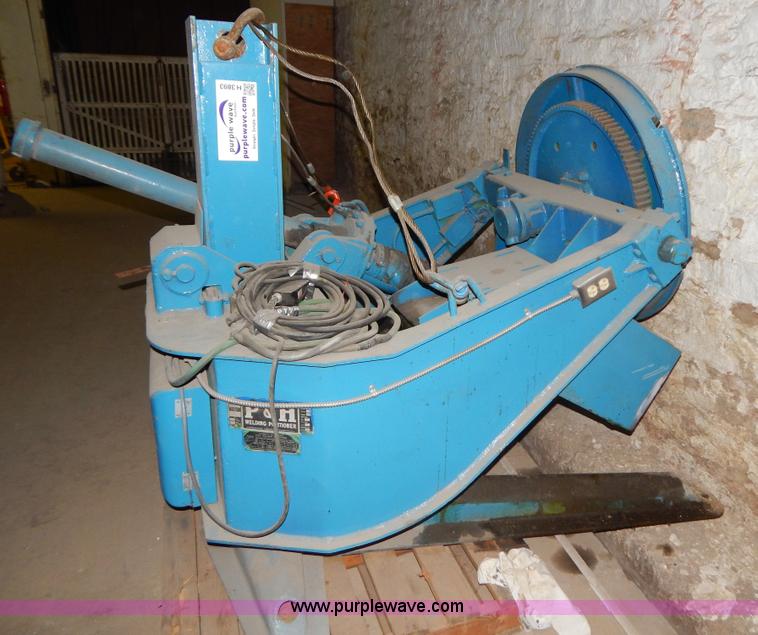 image for item H3893 P&H welding positioner