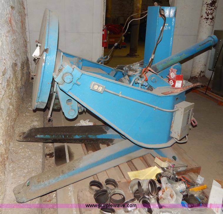 image for item H3893 P&H welding positioner