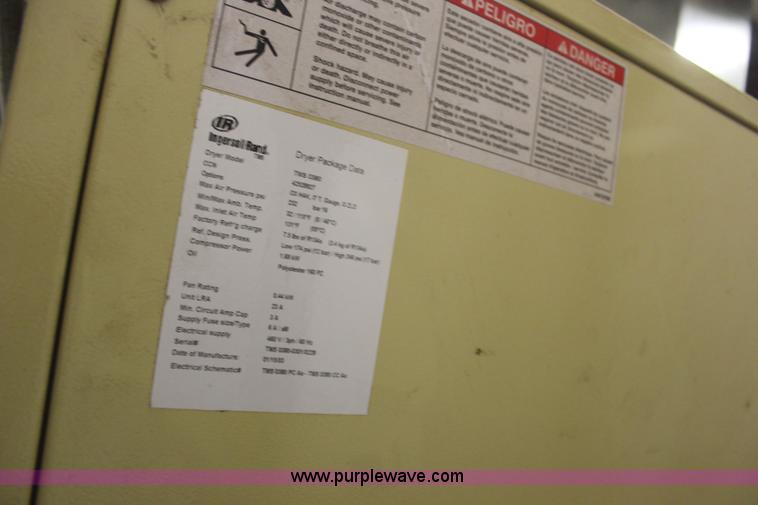 image for item H7836 1995 Ingersoll Rand SSR-EP75 air compressor and dryer