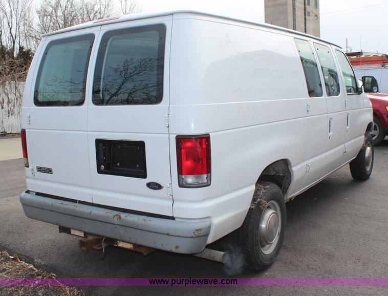 image for item H7858 1999 Ford Econoline E250 van