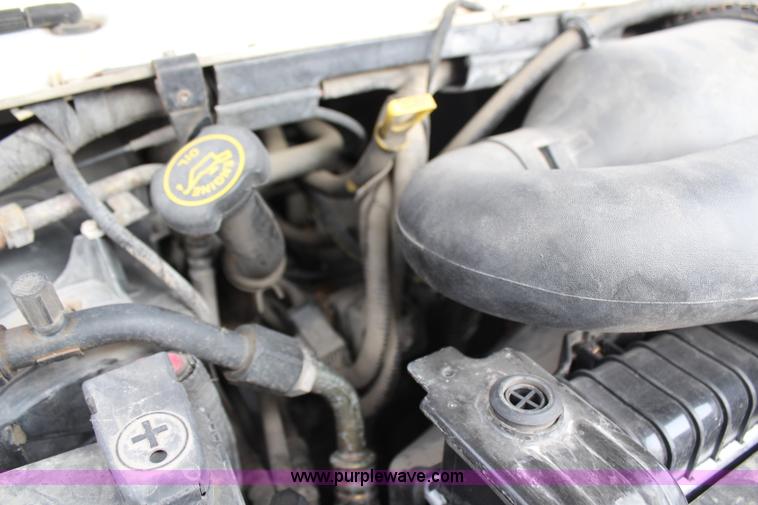 image for item H7858 1999 Ford Econoline E250 van