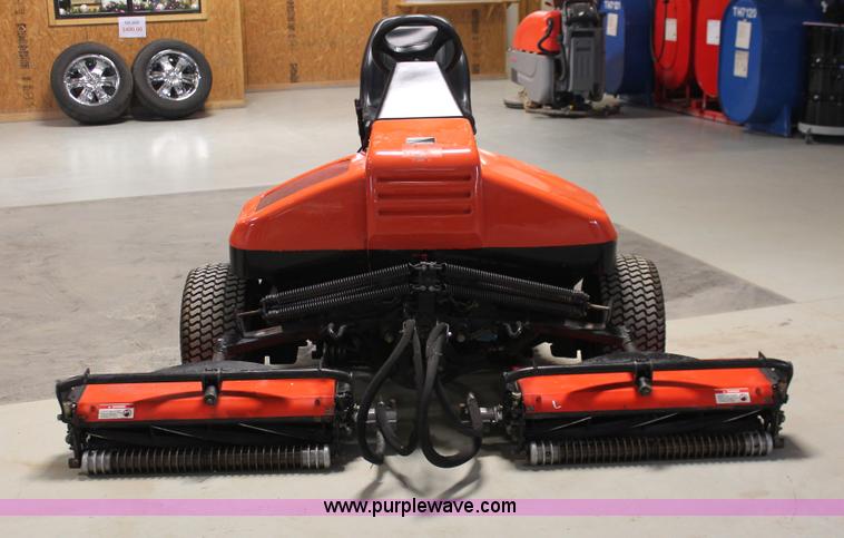image for item H8387 2002 Jacobsen Tri-King 1900D reel mower