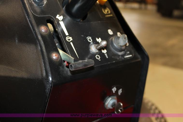 image for item H8387 2002 Jacobsen Tri-King 1900D reel mower