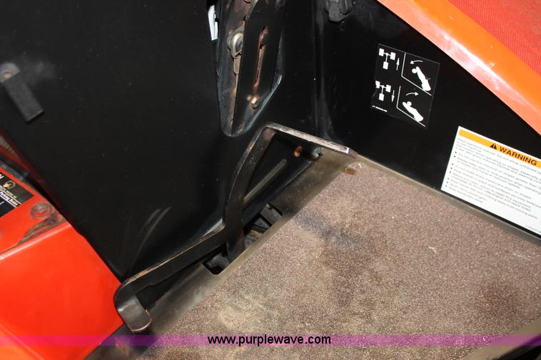 image for item H8387 2002 Jacobsen Tri-King 1900D reel mower