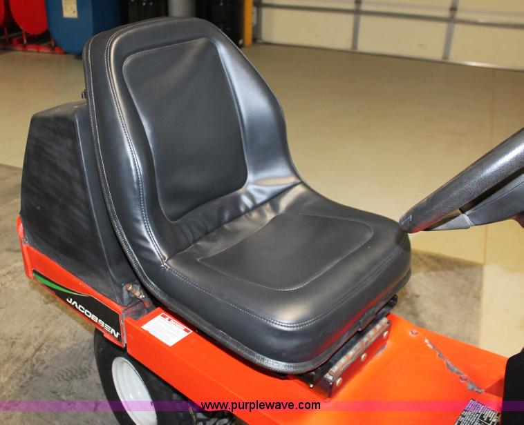 image for item H8387 2002 Jacobsen Tri-King 1900D reel mower