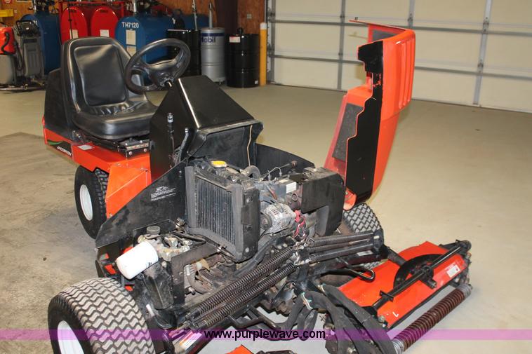 image for item H8387 2002 Jacobsen Tri-King 1900D reel mower