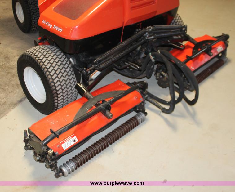 image for item H8387 2002 Jacobsen Tri-King 1900D reel mower