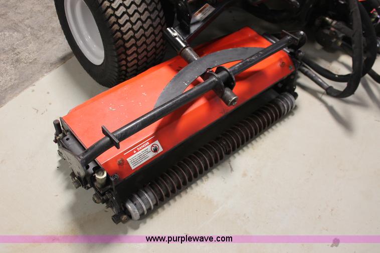 image for item H8387 2002 Jacobsen Tri-King 1900D reel mower