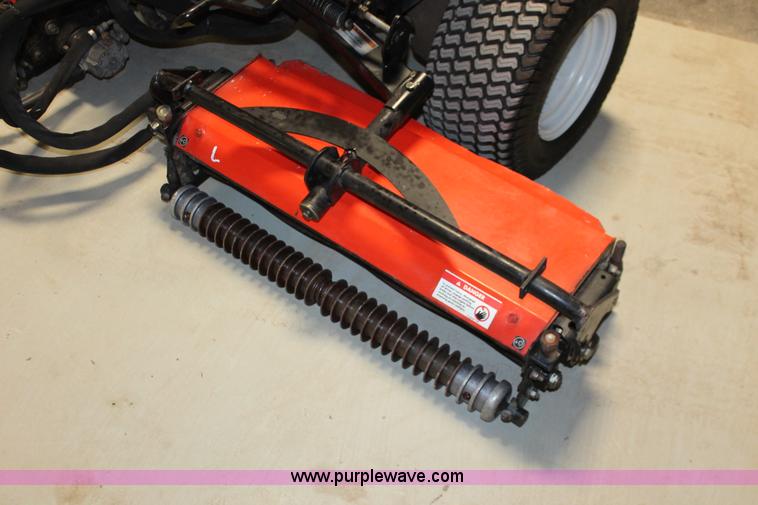 image for item H8387 2002 Jacobsen Tri-King 1900D reel mower