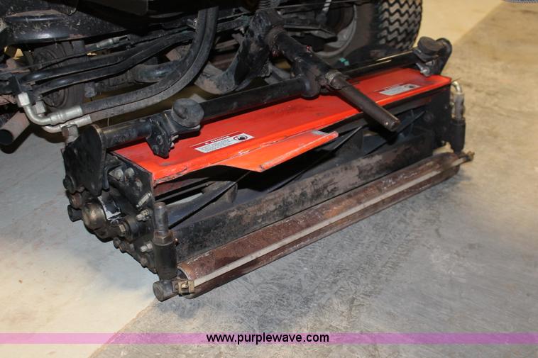 image for item H8387 2002 Jacobsen Tri-King 1900D reel mower