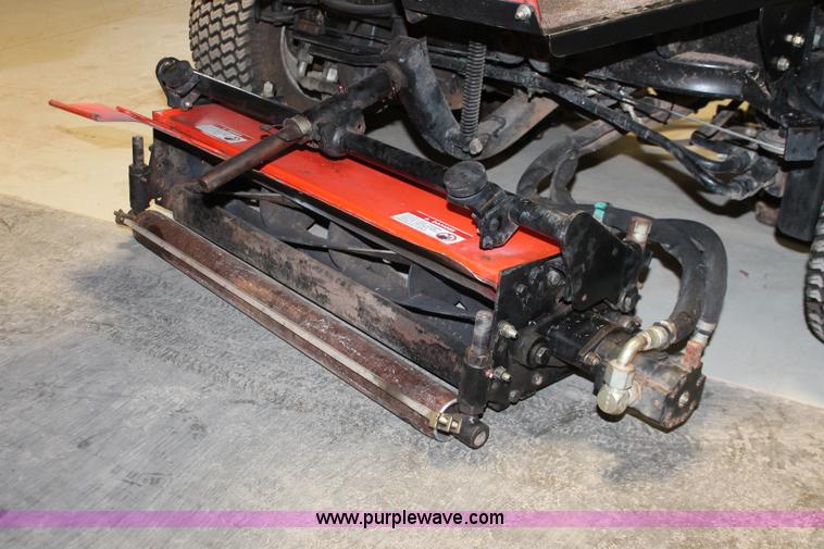 image for item H8387 2002 Jacobsen Tri-King 1900D reel mower