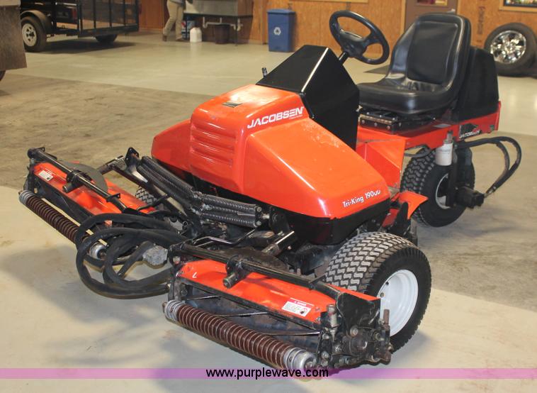 image for item H8387 2002 Jacobsen Tri-King 1900D reel mower