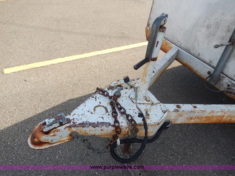 image for item H9587 2013 Utility box trailer