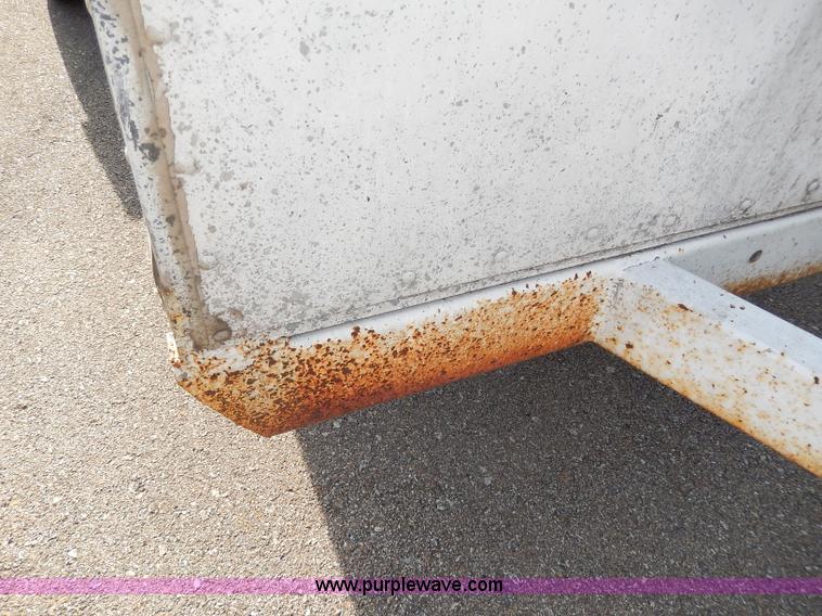 image for item H9587 2013 Utility box trailer