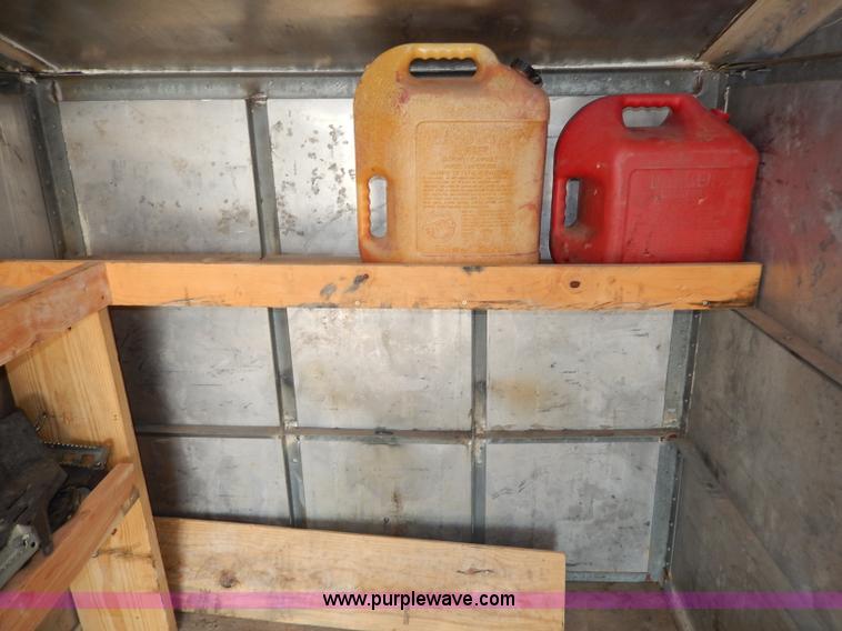 image for item H9587 2013 Utility box trailer