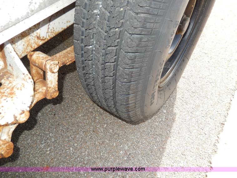 image for item H9587 2013 Utility box trailer