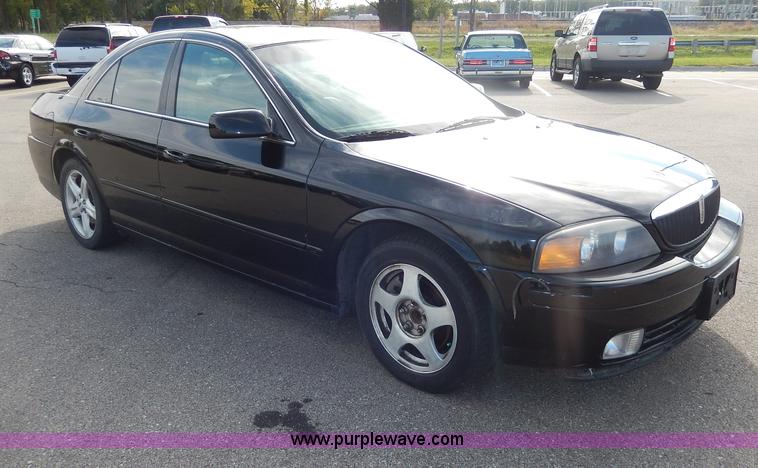 image for item H9599 2001 Lincoln LS V8
