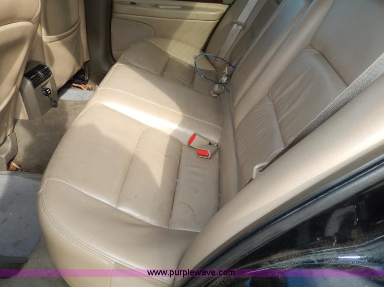 image for item H9599 2001 Lincoln LS V8