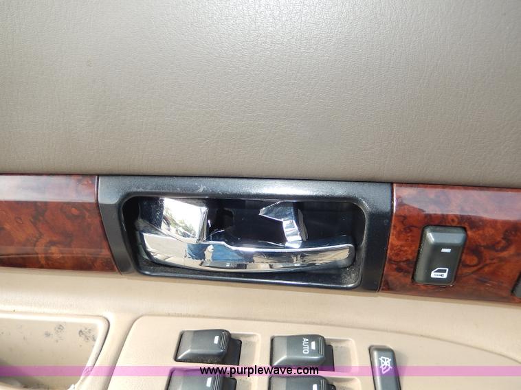 image for item H9599 2001 Lincoln LS V8