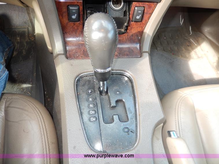 image for item H9599 2001 Lincoln LS V8