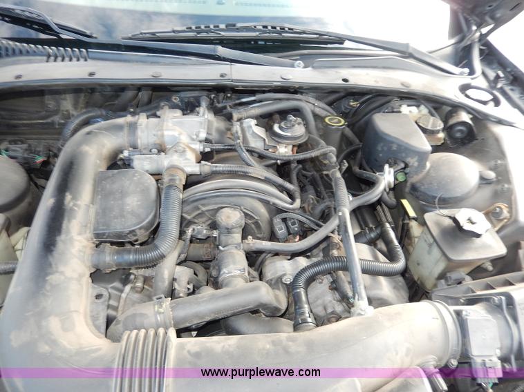 image for item H9599 2001 Lincoln LS V8