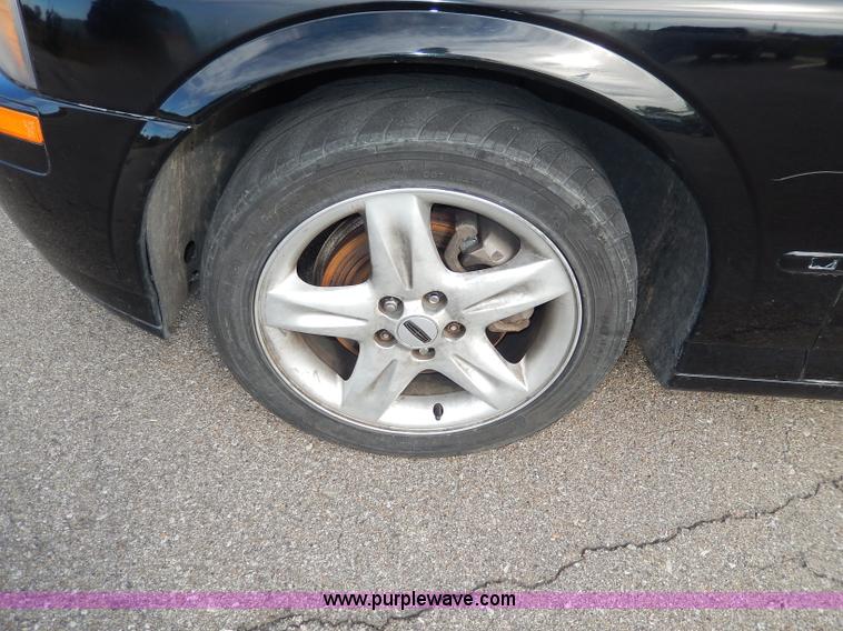 image for item H9599 2001 Lincoln LS V8