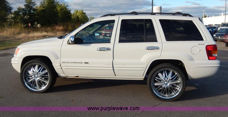 image for item H9632 2000 Jeep Grand Cherokee Limited SUV