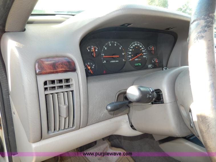 image for item H9632 2000 Jeep Grand Cherokee Limited SUV