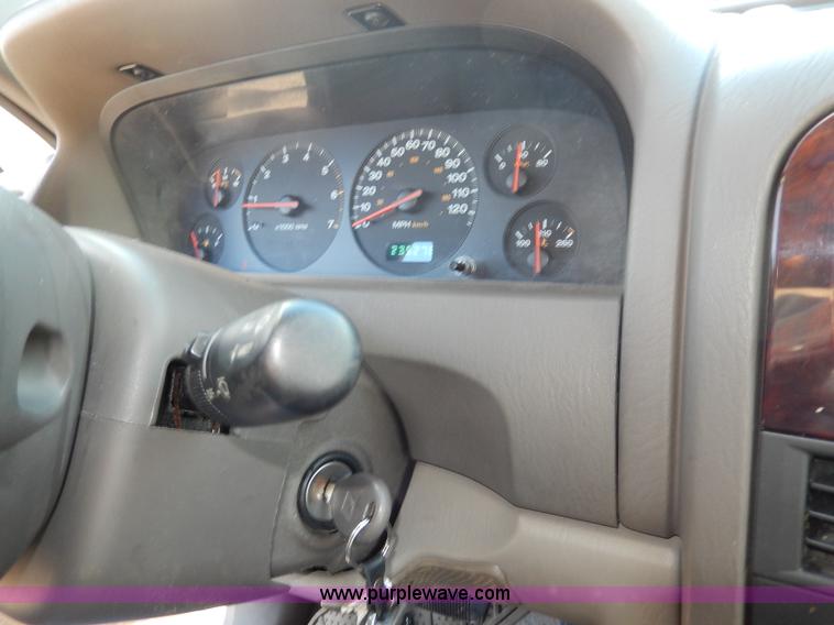 image for item H9632 2000 Jeep Grand Cherokee Limited SUV